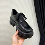 90's Grunge Plateauschuhe aus Kunstleder