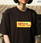 Braunes E-Girl-T-Shirt mit retro Kodak-Print