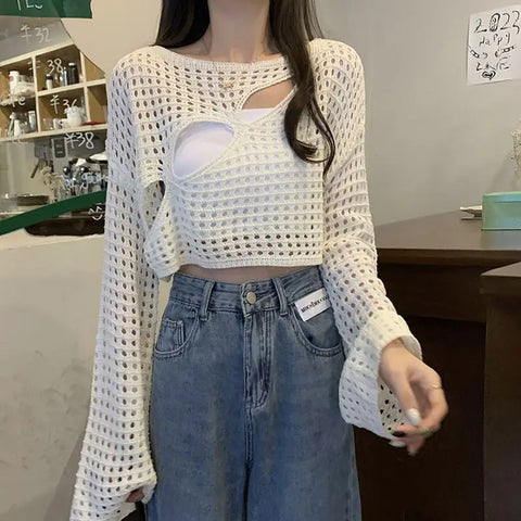 Gestricktes Crop Top mit Lochmuster und O-Ausschnitt für einen trendigen Look