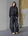 Baggy Herrenjeans im Y2K-Stil mit Distressed-Look und Stickerei