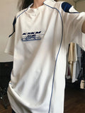 Y2K T-Shirts in Übergröße in Weiß und Blau
