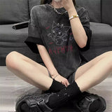 Kawaii Goth T-Shirt für Damen  Einzigartiger Anime Grafik look