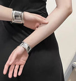 Irreguläre Metallarmband Y3k für Frauen