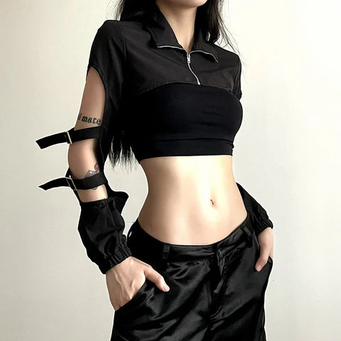 Trendiges Cyber Gothic Crop-Top mit Zipper und Cargo-Details