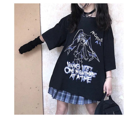 Blaues und schwarzes Gothic T-Shirt mit Anime-Print