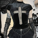 Elegantes Gothic T-Shirt mit Kreuz und Netz-Details