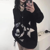 Gothic Skull Pullover mit V-Ausschnitt