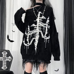 Oversized Gothic Pullover für Frauen mit Off-Shoulder und Skelett-Prin