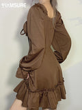 Braune E-Girl-Kleid mit langen Ärmeln