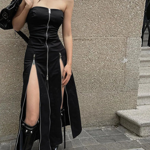 Elegantes Gothic Midi-Kleid mit Reißverschluss und Beinschlit