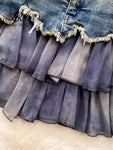 Verführerischer Mini Rock mit Rüsche Vintage Denim und Chiffon für einen einzigartigen Look