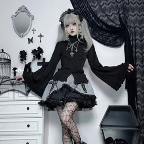 Gothic Lolita Bluse mit Spitze und Rüschenkragen