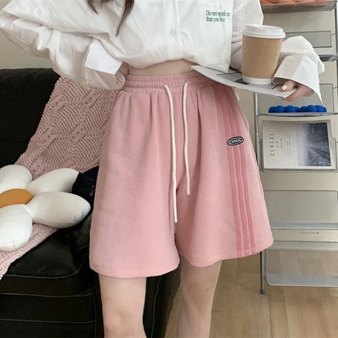 Rosa Sweatshorts mit Streifen für einen lockeren Koreanisch