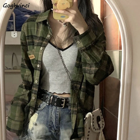 Grunge Damenhemd mit Karomuste Lässiger Look