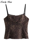 Leoparden Crop-Top mit Spitze – Verführerischer E-Girl Look