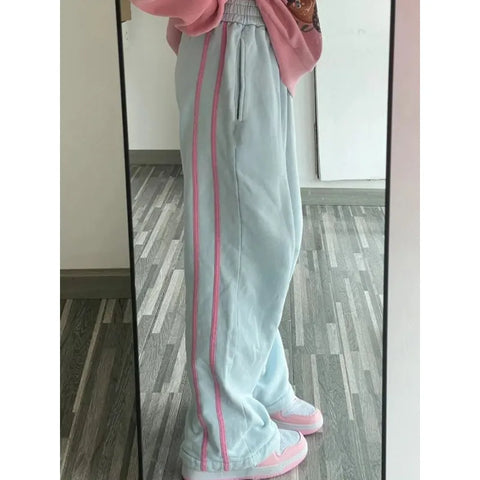 Pastellfarbene Baggy-Hose im koreanischen Stil mit Streifen für den Trend-Look