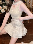 Kawaii Lolita Minirock in Rosa Winterliche Eleganz mit Spitzen und Rüsche