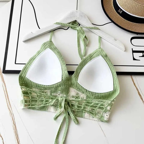 Boho-Bikini-Tops mit Polstern: Sommerliche Strandmode im Indie-Stil