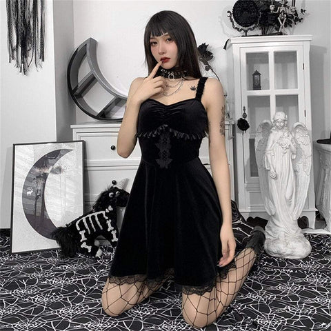 Kleid im Grunge-Stil schwarz aus Samt