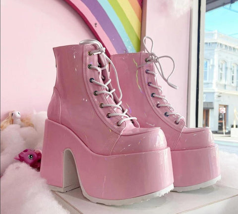 Platform High Heel Stiefeletten Stil Lolita Gothic für Frauen glänzen rosa veganes Leder