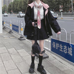 Japanische E-Girl Streetwear Kapuzenjacke in schwarz und pink mit Reißverschluss