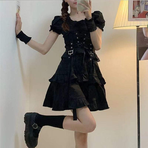 Grunge-Kleid im japanischen Lolita-Stil
