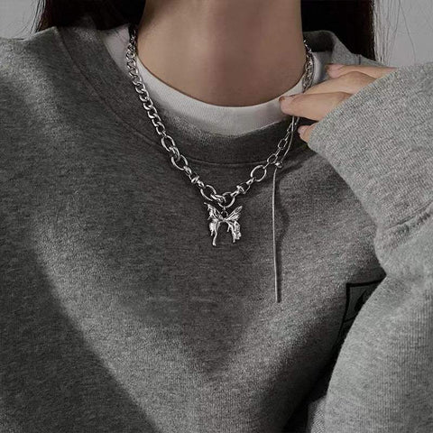 K-Pop Halskette mit Schmetterlingsanhänger