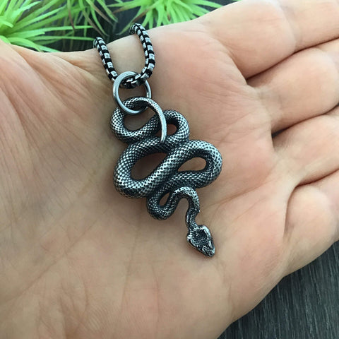 Halskette e-girl Schlangenanhänger