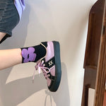 Grunge Plateau-Schuh in lila und schwarz